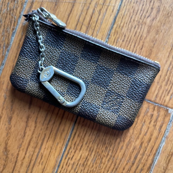 Louis Vuitton Coin Pouch - Picture 2 of 4